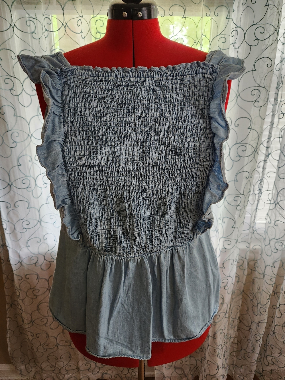 Old Navy Light Blue Ruffled Smocked Peplum Tank